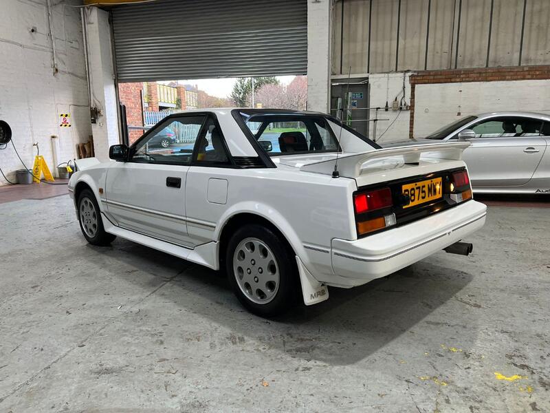 TOYOTA MR2