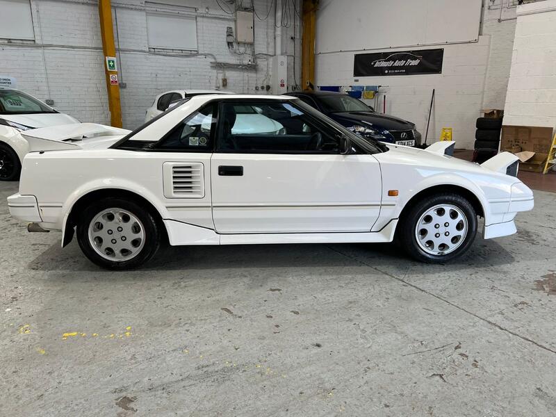 TOYOTA MR2