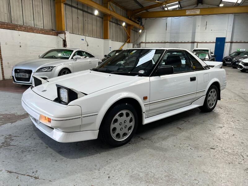 TOYOTA MR2