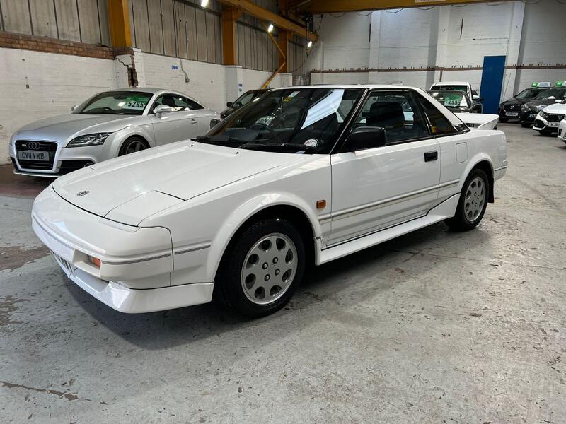 TOYOTA MR2