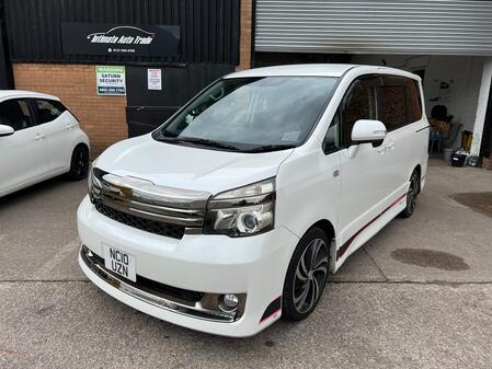 TOYOTA VOXY GS EDITION 2010